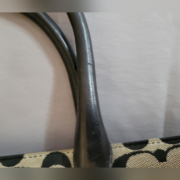 Coach Legacy Signature Chelsea with Hobo International Wristlet/Wallet Damaged - Picture 8 of 16